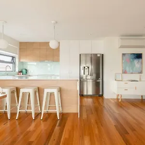 Kangaroo Bay Apartment Hobart